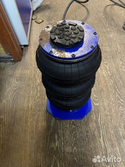 Пневмодомкрат AE&T T08103B