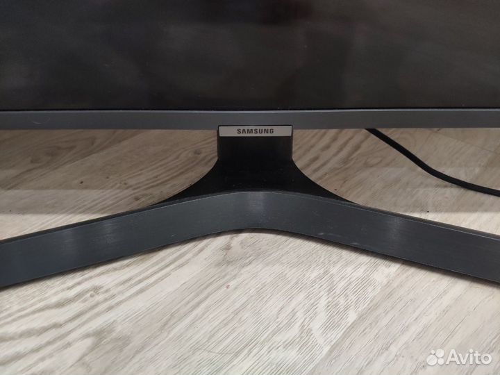 Телевизор Samsung ue55ru7400 битая матрица