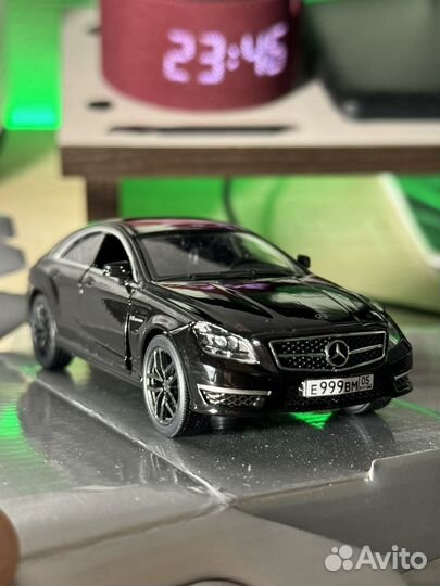 Mercedes cls 63 amg 1/43