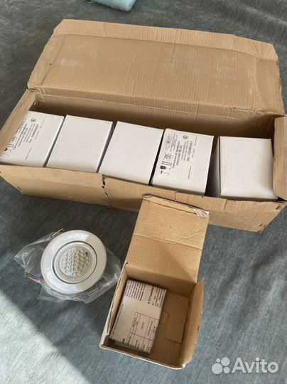 Светильник потолочный встраиваемый