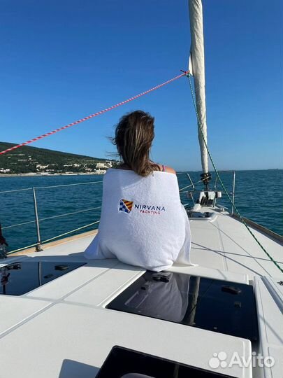 Вышивка на одежде логотипов