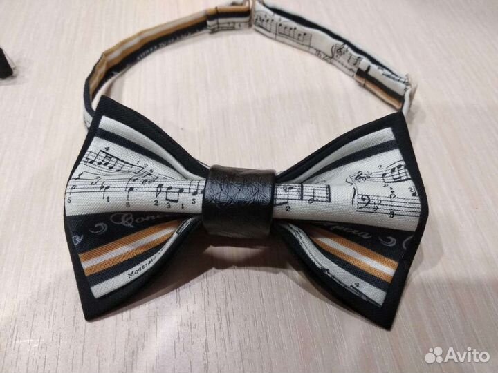 Галстук-бабочка на праздник и каждый день