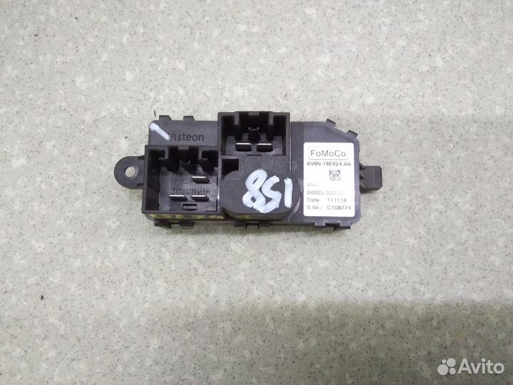 Резистор отопителя Ford Focus III 2011