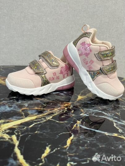 Кроссовки детские 23 размер