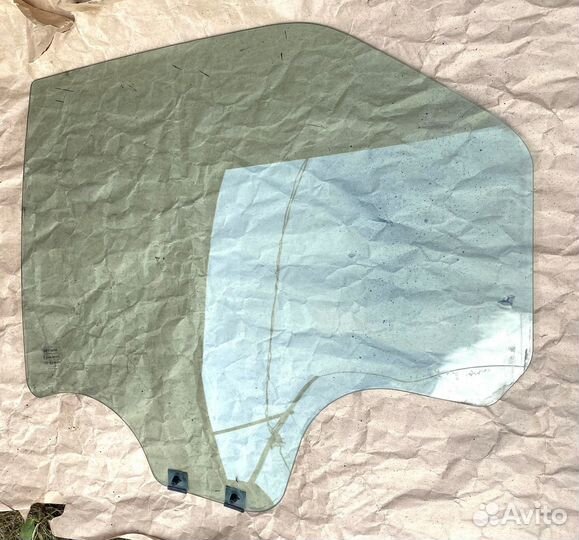 Стекло заднее Renault Logan 2007