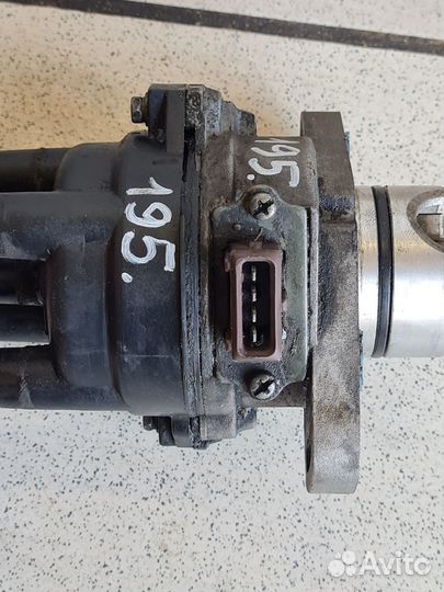 Трамблер Kia Magentis 2001г