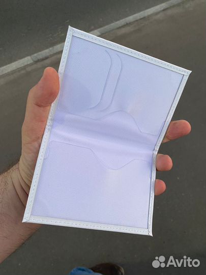 Белая обложка для паспорта герб СССР