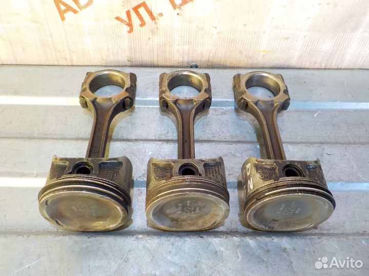 Поршни с шатунами Ниссан Альмера Н16 Н 16 1.8л