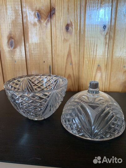 Хрустальная конфетница