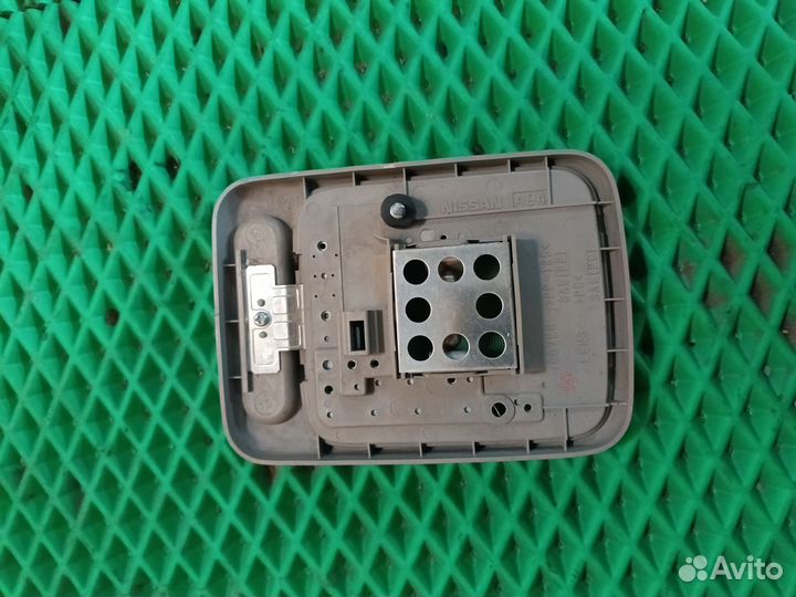 Плафон салона Nissan Maxima A33