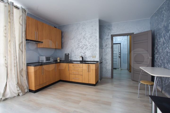 2-к. квартира, 55 м², 2/10 эт.