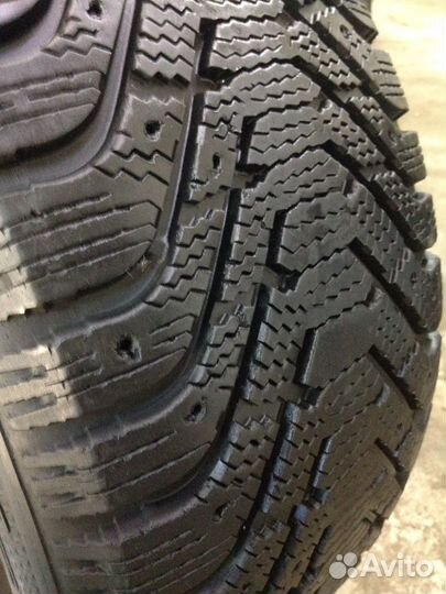 Goodyear UltraGrip 500 275/40 R20