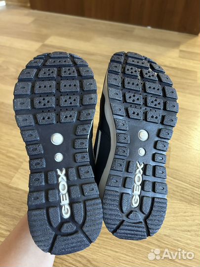 Кроссовки на мальчика geox, 33