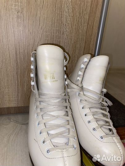 Профессиональные фигурные коньки wifa