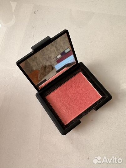 Тени для век