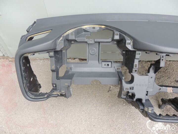 Торпедо панель приборов Мицубиси Оутлэндэр 3