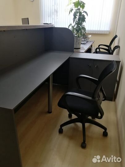 Барная стойка или ресепшен Стол администратора