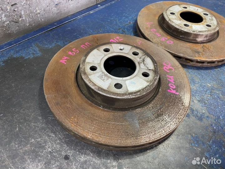 Диски комплект передние Audi A4 B8