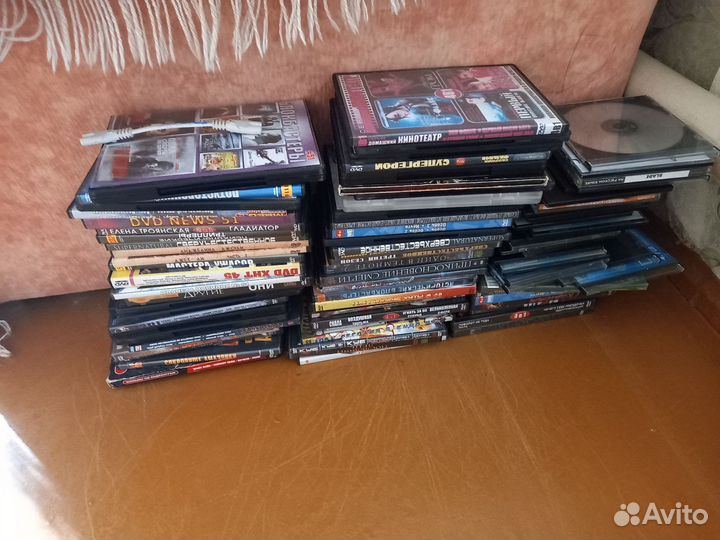 Двд диски с фильмами и игры
