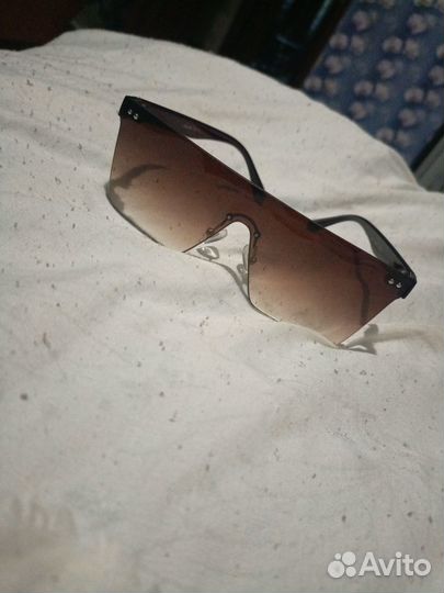 Солнцезащитные очки