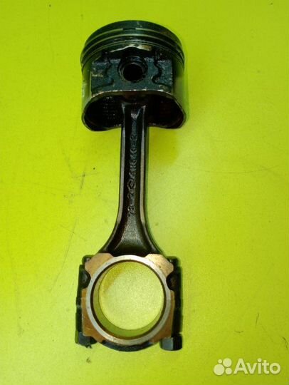 Поршень с шатуном Nissan Ad Y11 QG15DE 2001