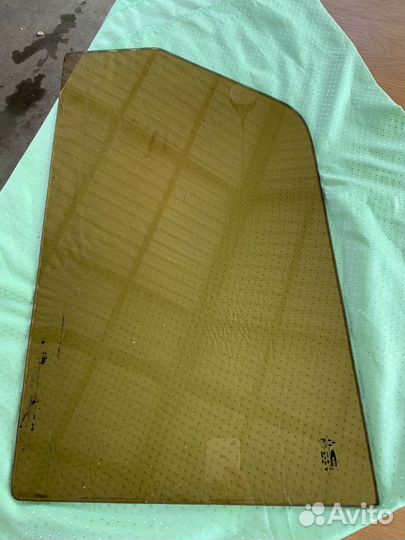 Стекла передние боковые ваз 2107