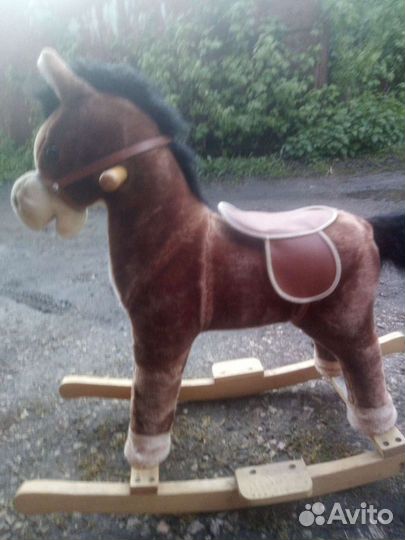 Лошадь качалка