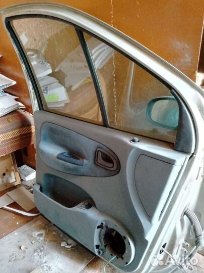 Дверь для Renault scenic