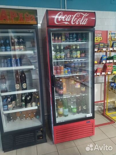 Холодильники и витрина