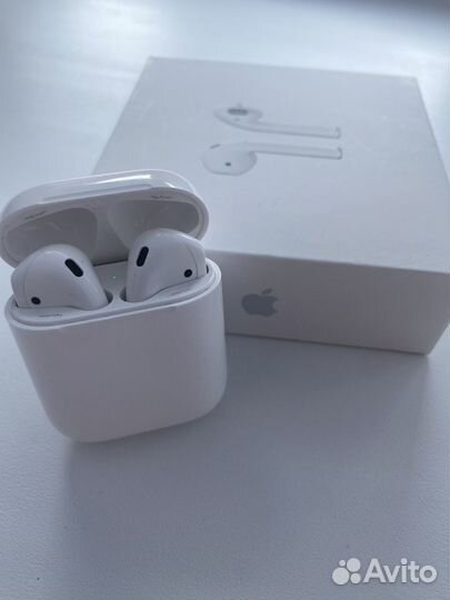 Беспроводные наушники apple airpods