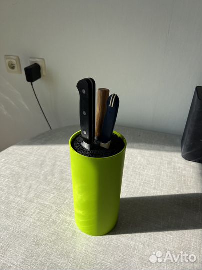 Подставка для кухонных ножей