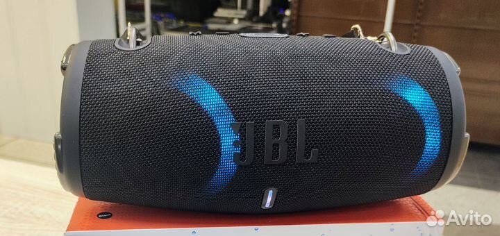 Блютуз колонка JBL