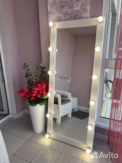 Гримерное зеркало