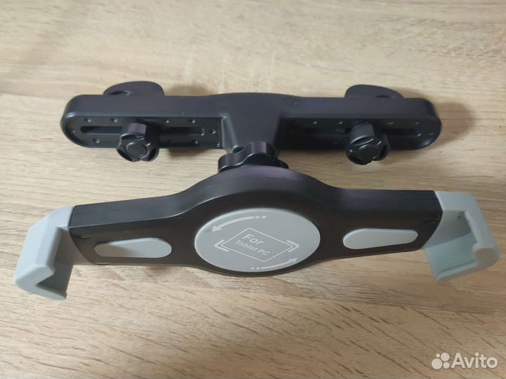 Держатель для планшета в авто