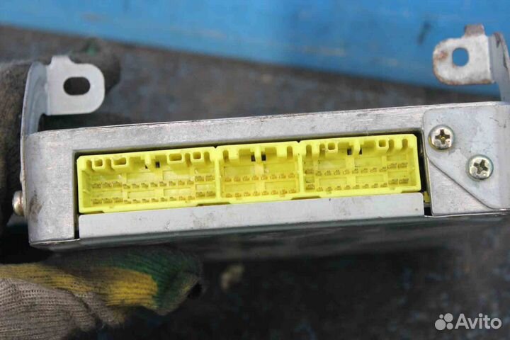 Блок управления Mazda 626 (Мазда 626) GE KL0518881