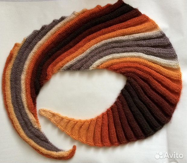 Бактус (шарф, шейный платок) вязанный