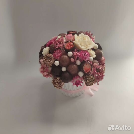 Сладкие букеты из конфет