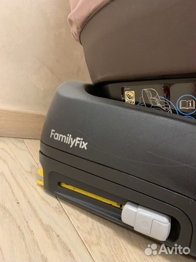 Детское автокресло isofix maxi cosi комплект