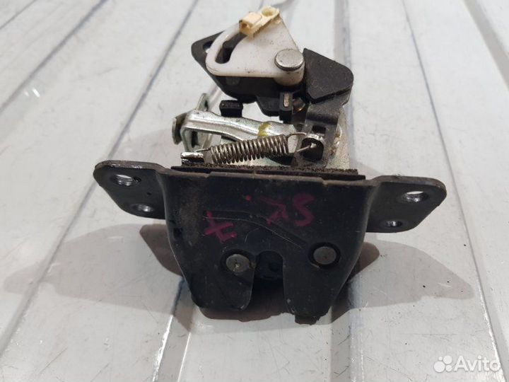 Замок двери багажника Ssangyong Kyron DJ D20DT