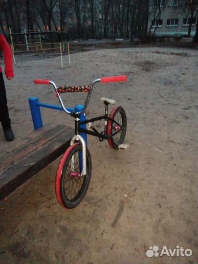 Трюковой велосипед bmx