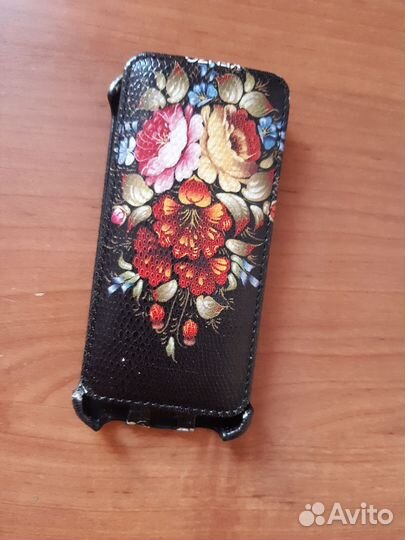 Чехлы на телефон