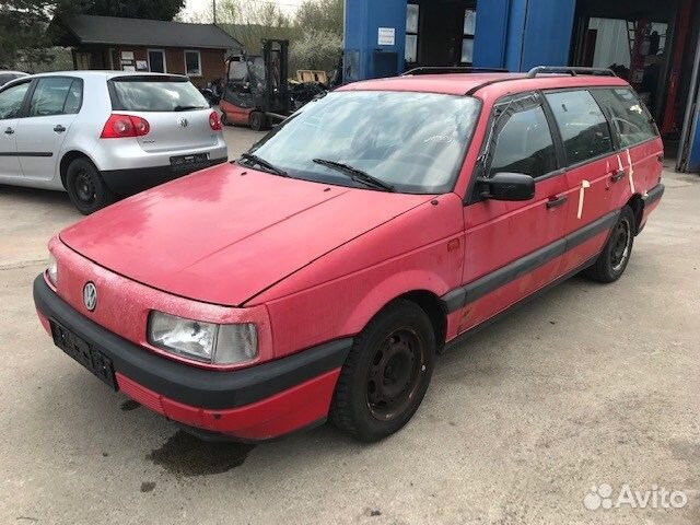 Разбор на запчасти Volkswagen Passat 3