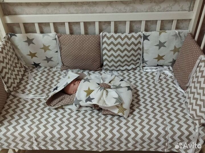 Подушки, бортики на кровать