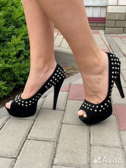 Туфли на высоком каблуке и платформе 40
