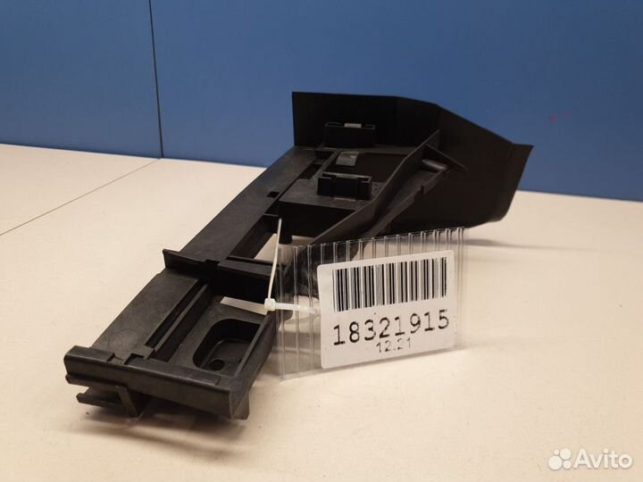 Кронштейн замка двери задний левый Ford Focus 3 2011-2019