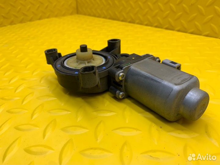 Моторчик стеклоподъемника Volkswagen Polo седан