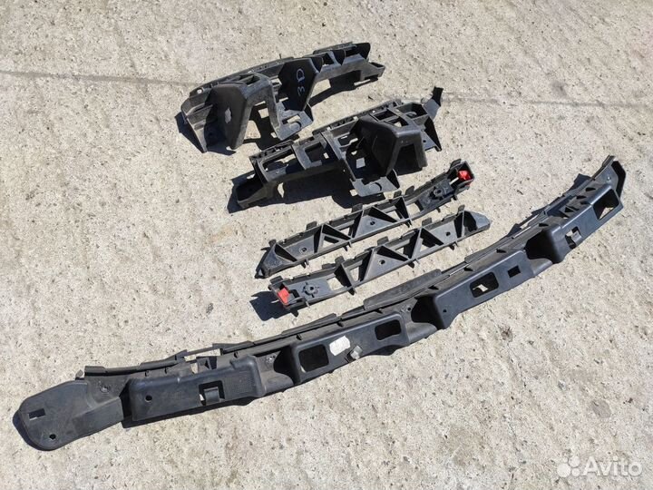 Направляющая заднего бампера на Opel Astra H 3Д