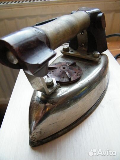 Утюг электрический (ретро СССР)