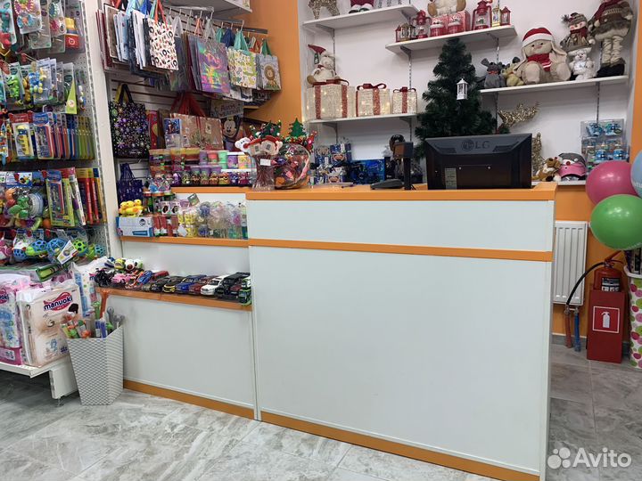 Стойка ресепшн для магазина