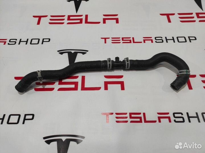 Шланги охлаждающей жидкости Tesla Model S 2015